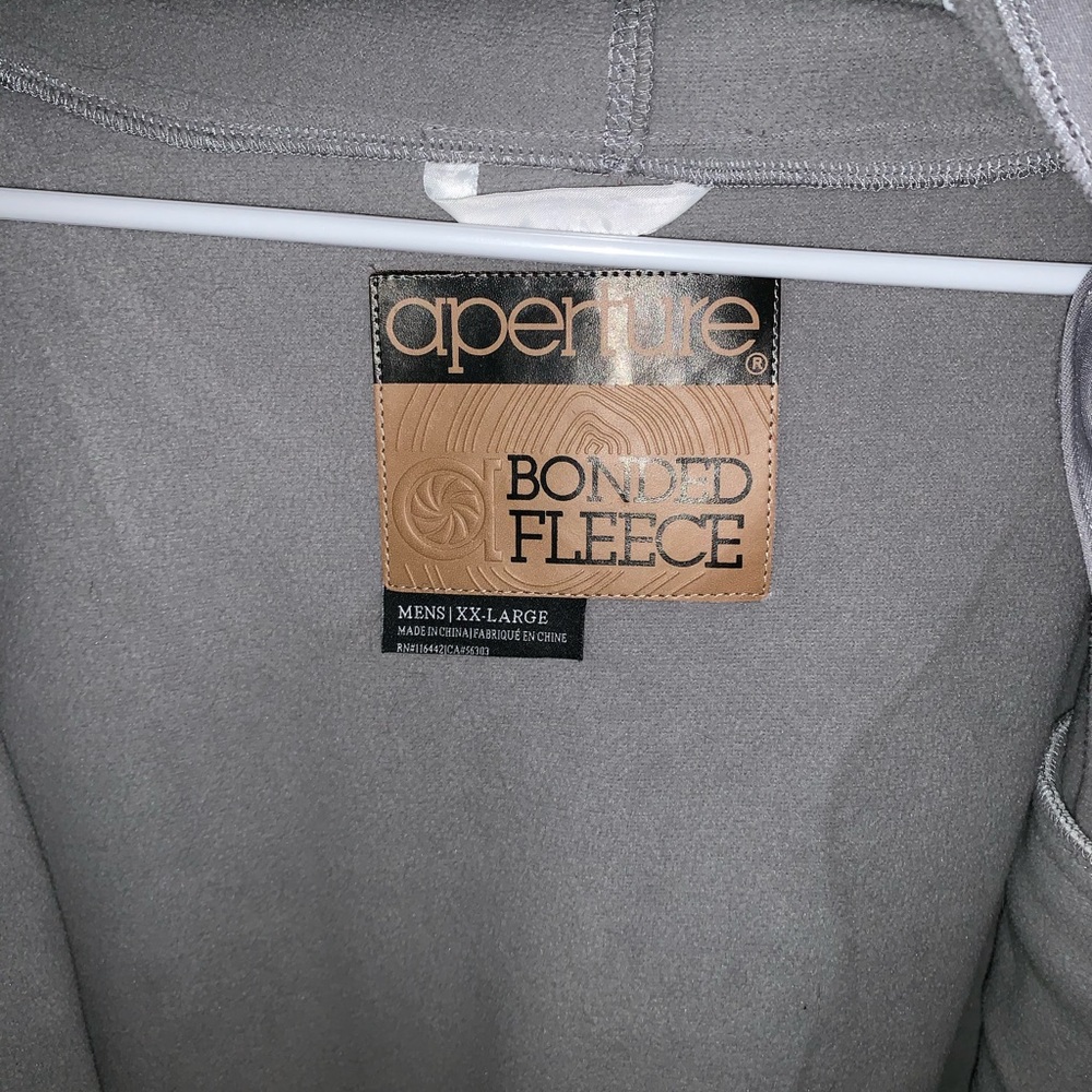Aperture jacket - Picture 2 of 2